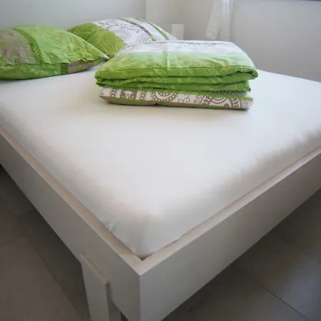 Apartment M&b Srima