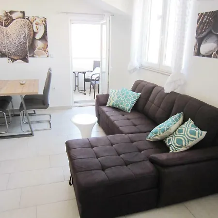 Apartment M&b *