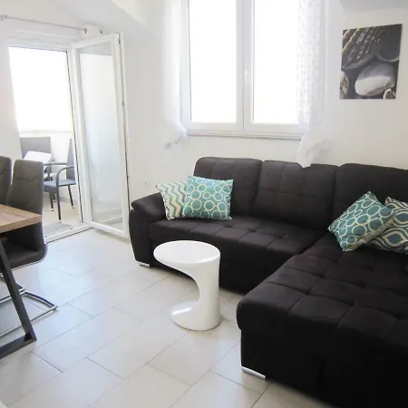 Apartment M&b *