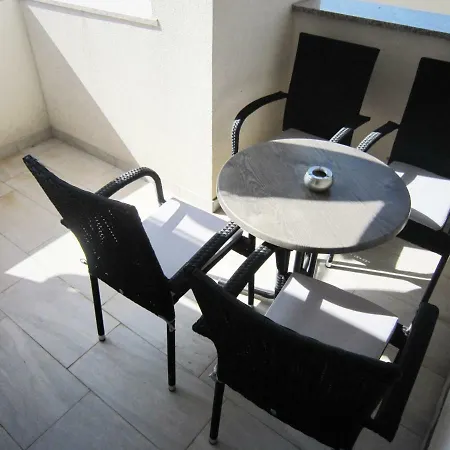 Apartment M&b *